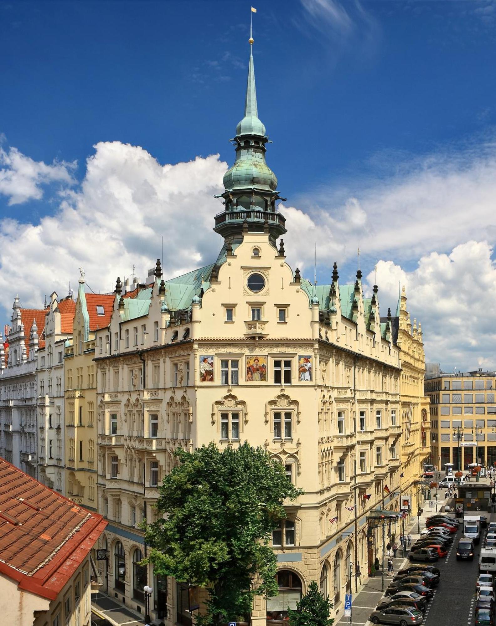 Hotel Paris Prague Exterior photo The Old Town Hall