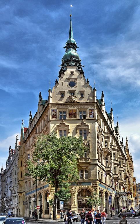 Hotel Paris Prague Exterior photo The Old Town Hall